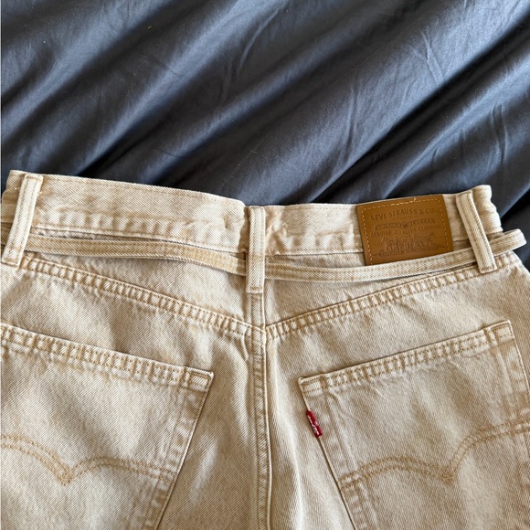 🔥NEW🔥Levi's Cream / Ecru Wide-Leg Jeans - Picture 4 of 8